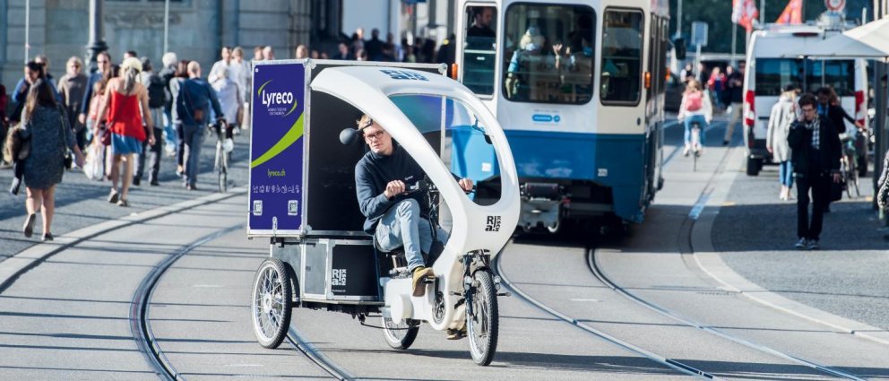 Low emission urban delivery