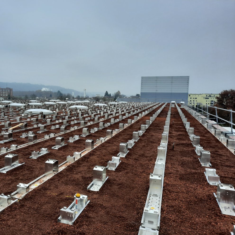 Solarstrom auf dem Lyreco Logistikgebäude